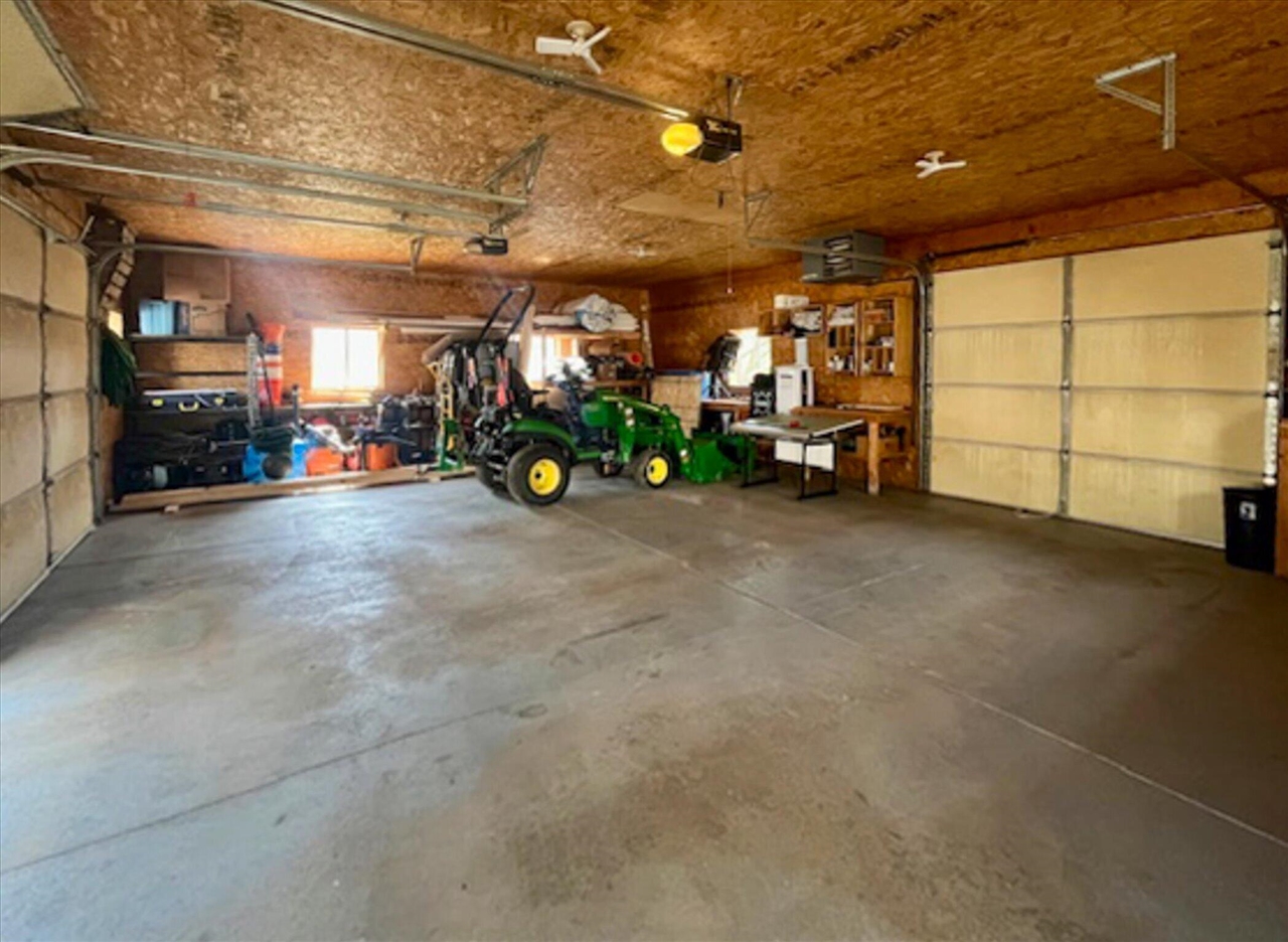 12800 S Wright Road, Eagle, MI, 48822-9507