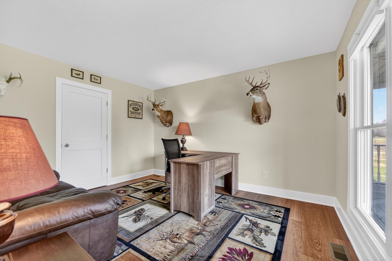 12800 S Wright Road, Eagle, MI, 48822-9507