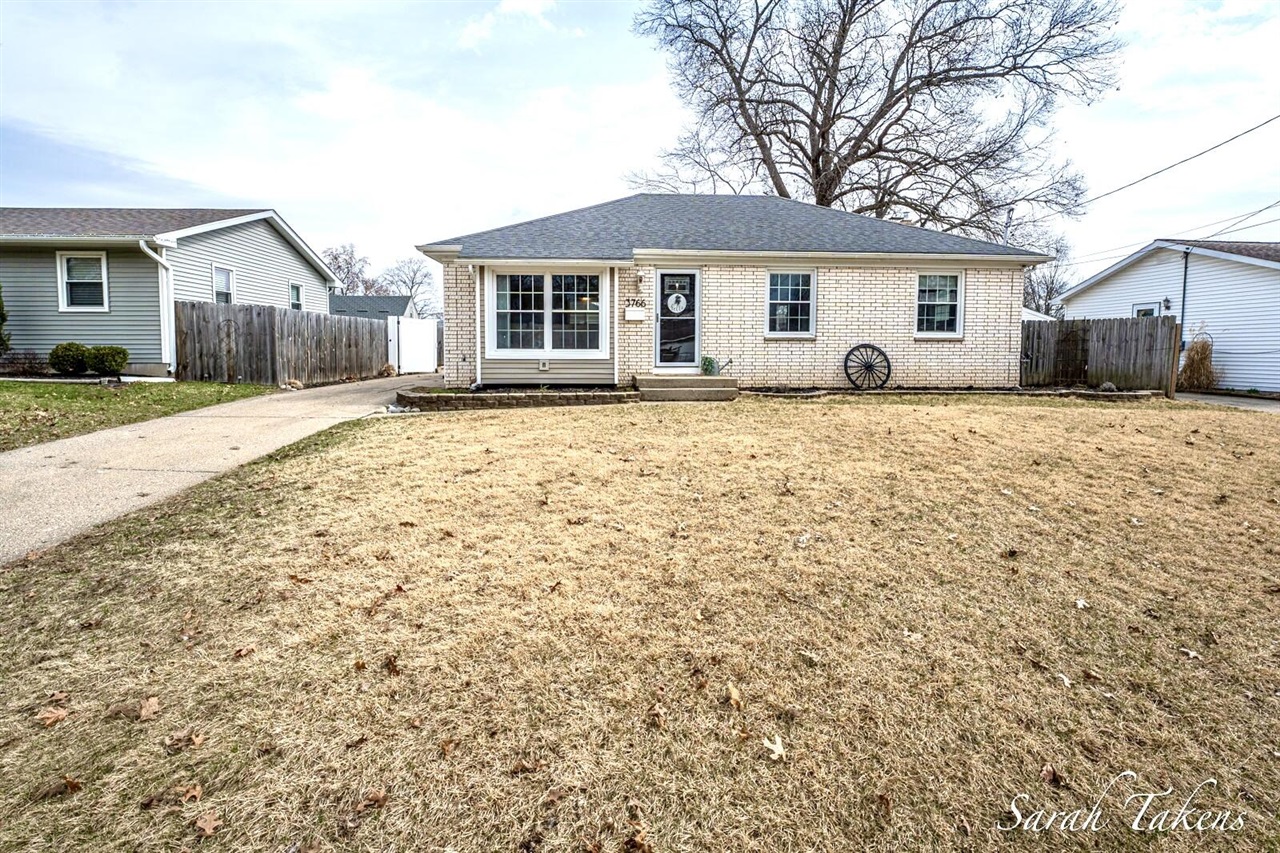 3766 Parkland Avenue, Wyoming, MI, 49509-3809