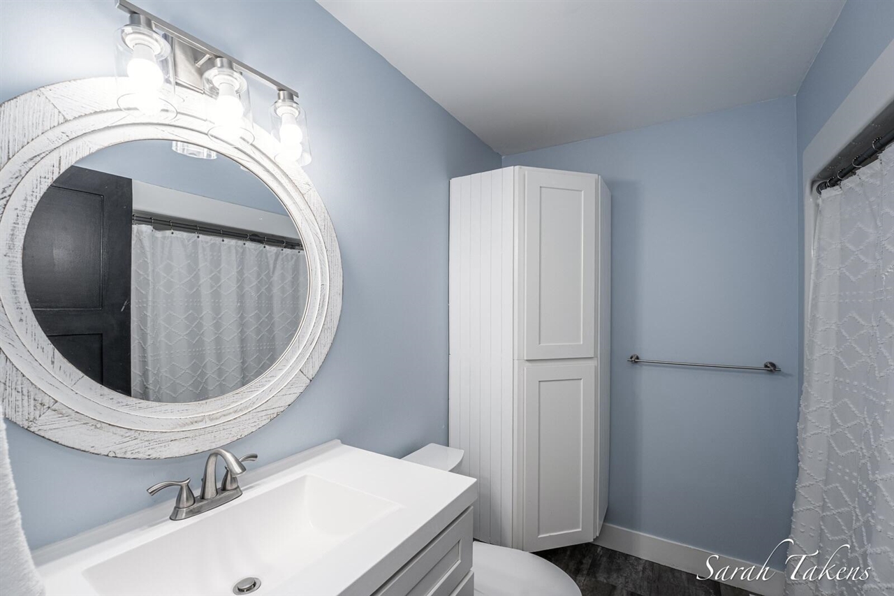 3766 Parkland Avenue, Wyoming, MI, 49509-3809