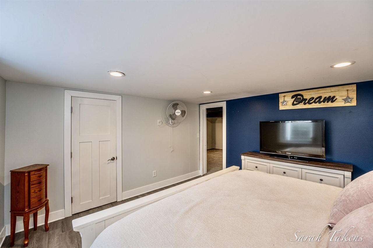 3766 Parkland Avenue, Wyoming, MI, 49509-3809