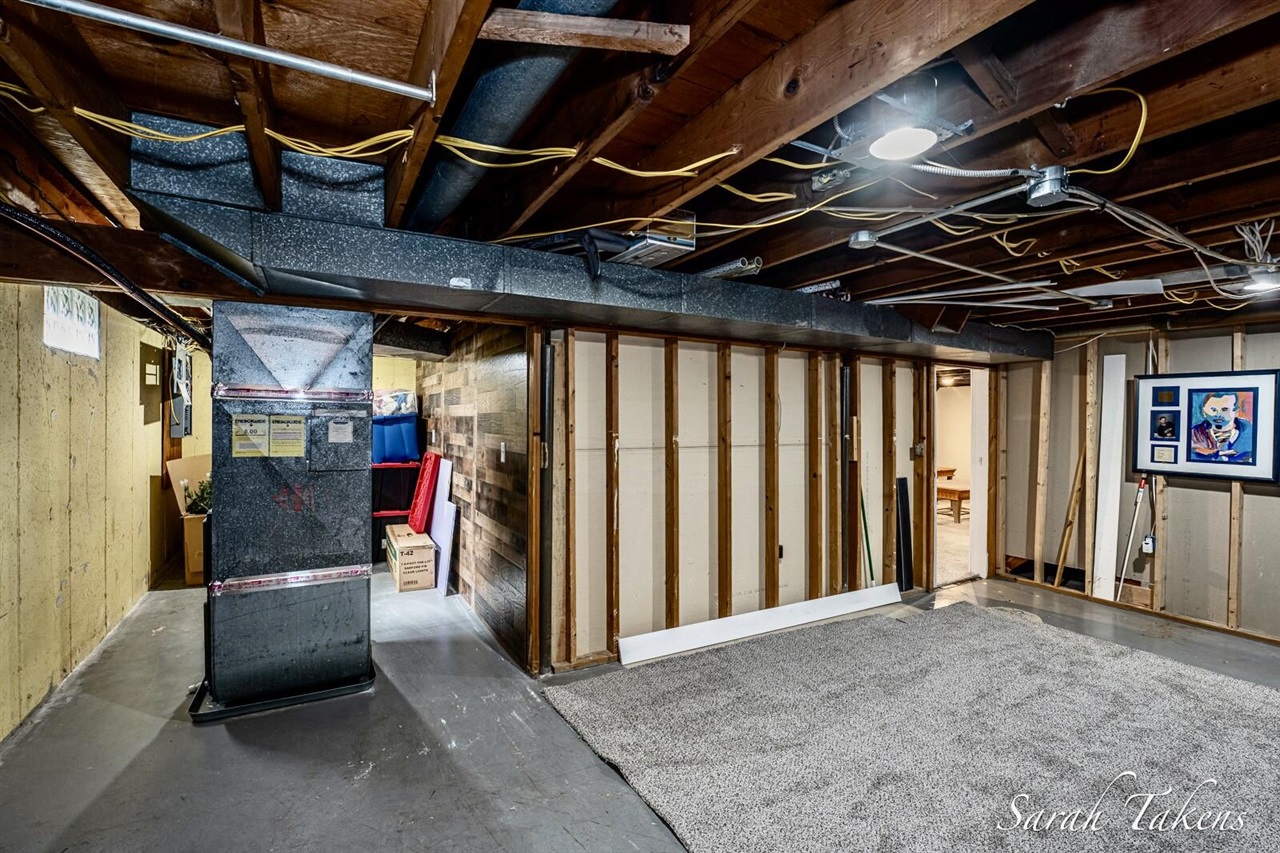 3766 Parkland Avenue, Wyoming, MI, 49509-3809