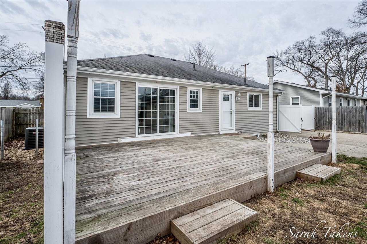 3766 Parkland Avenue, Wyoming, MI, 49509-3809