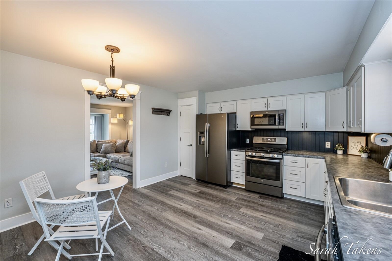 3766 Parkland Avenue, Wyoming, MI, 49509-3809