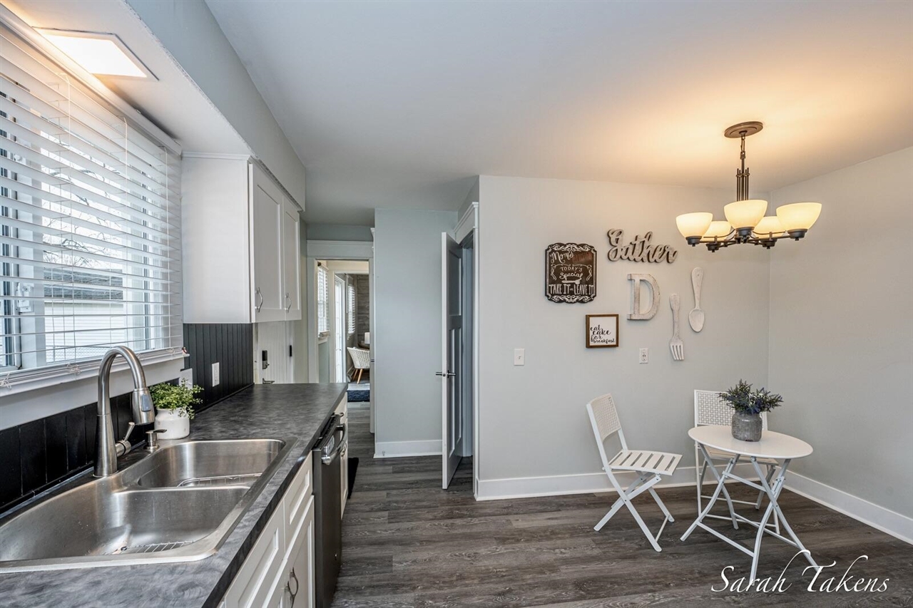 3766 Parkland Avenue, Wyoming, MI, 49509-3809