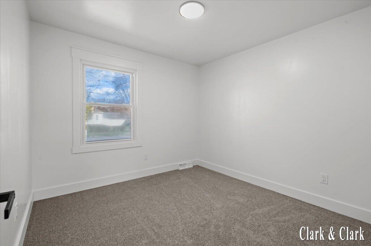 320 Roberta Jayne Drive, Lowell, MI, 49331