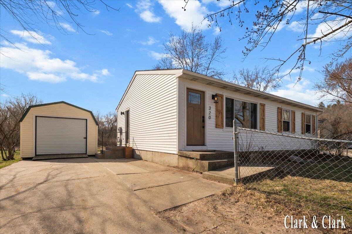 320 Roberta Jayne Drive, Lowell, MI, 49331