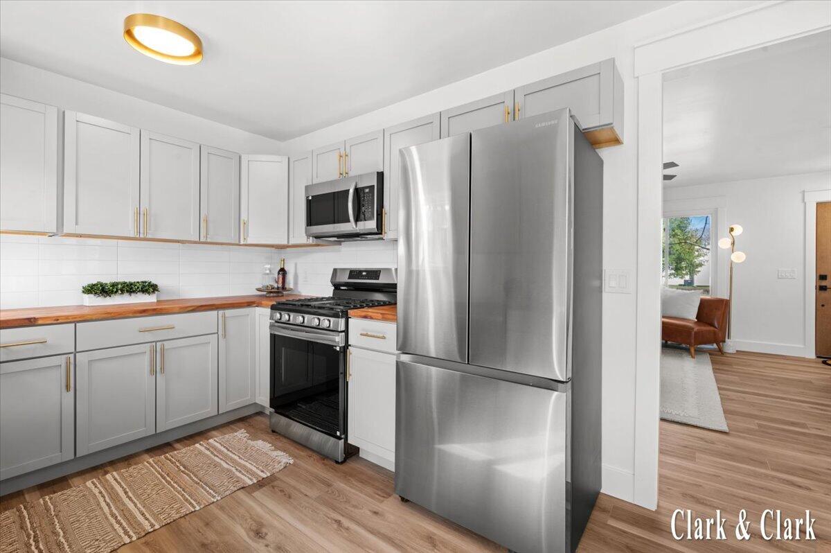 320 Roberta Jayne Drive, Lowell, MI, 49331