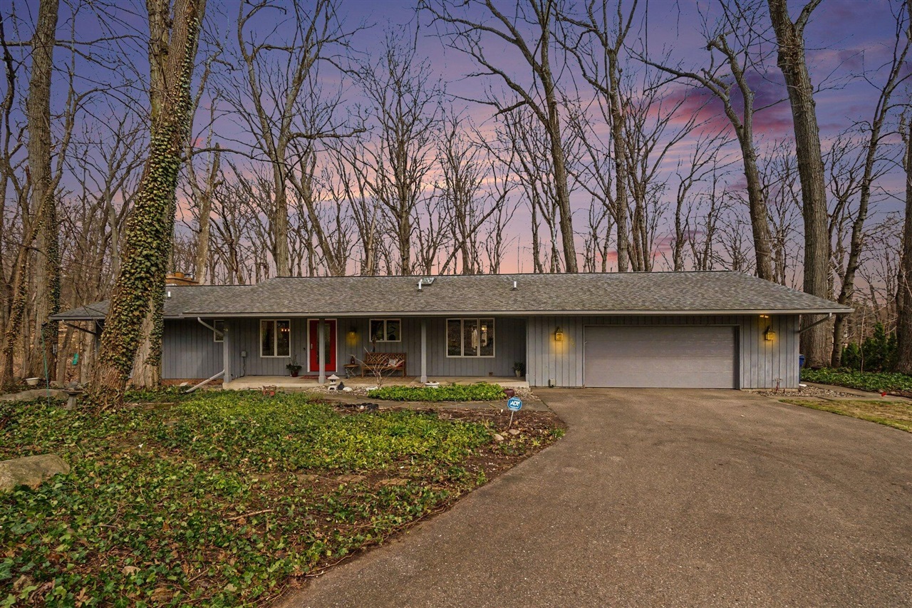 6200 Thunder Bluff Road, Kalamazoo, MI, 49009-9127