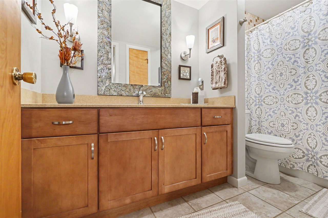 6200 Thunder Bluff Road, Kalamazoo, MI, 49009-9127