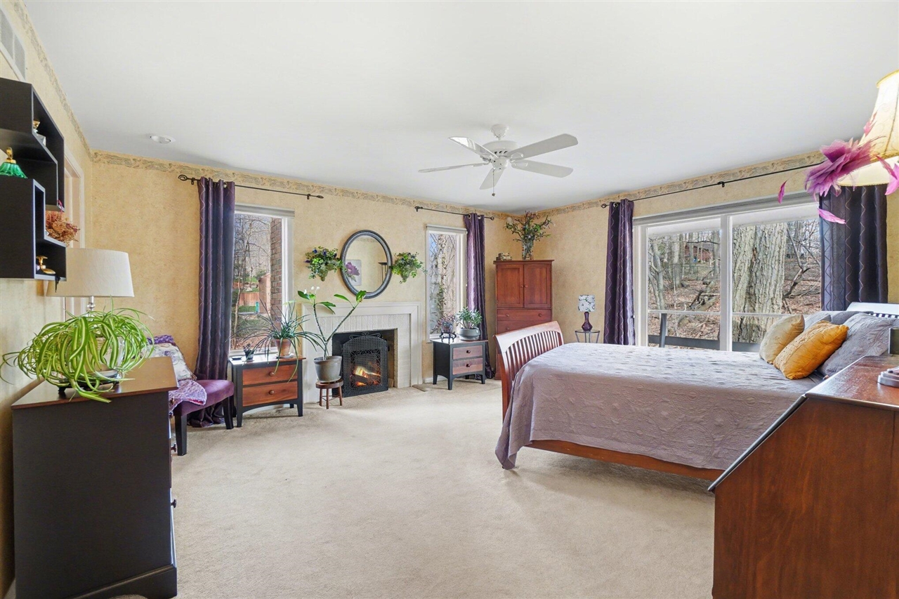 6200 Thunder Bluff Road, Kalamazoo, MI, 49009-9127