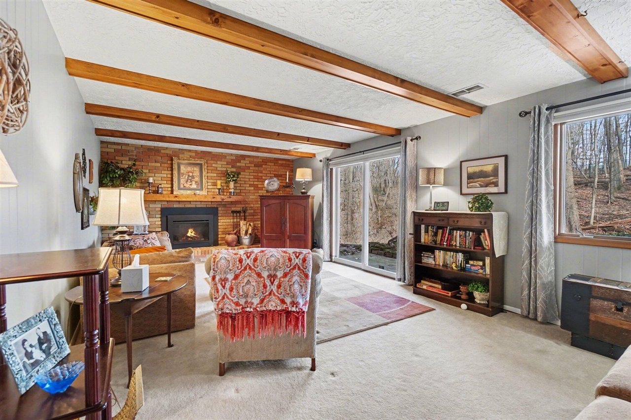 6200 Thunder Bluff Road, Kalamazoo, MI, 49009-9127