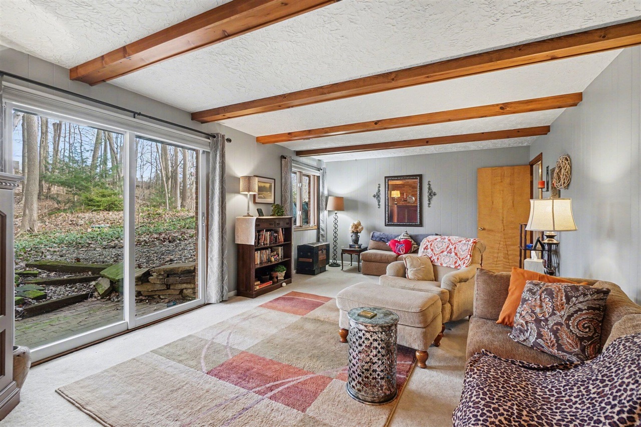 6200 Thunder Bluff Road, Kalamazoo, MI, 49009-9127