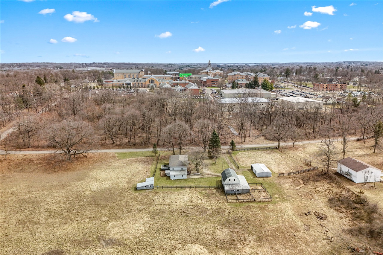 104 Mcclellan Street, Hillsdale, MI, 49242-1025