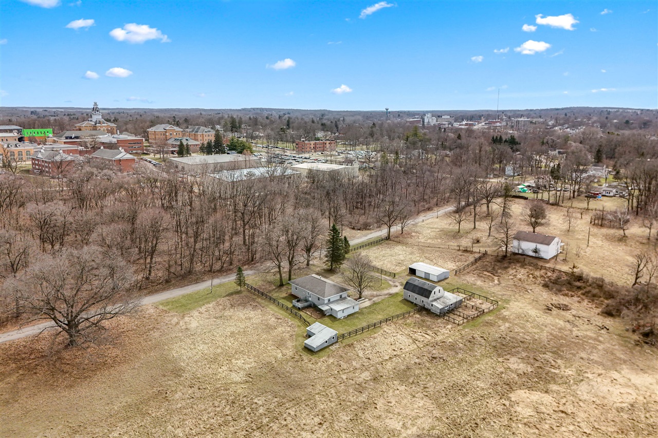 104 Mcclellan Street, Hillsdale, MI, 49242-1025