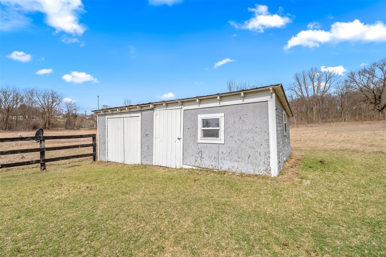 104 Mcclellan Street, Hillsdale, MI, 49242-1025