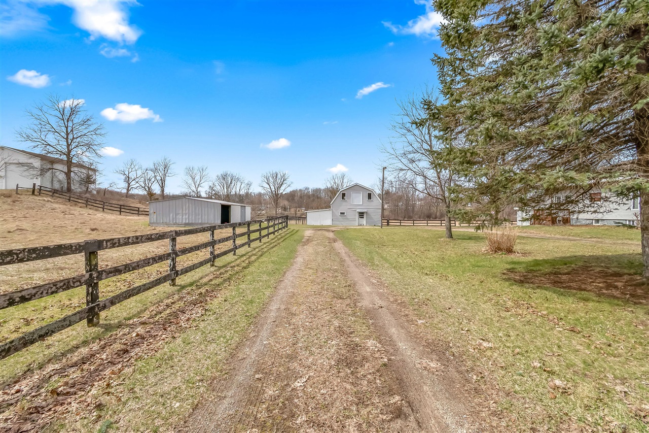 104 Mcclellan Street, Hillsdale, MI, 49242-1025