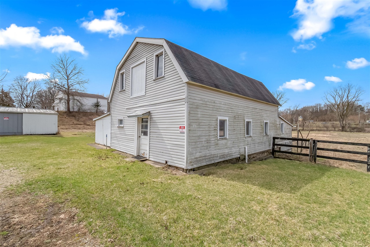 104 Mcclellan Street, Hillsdale, MI, 49242-1025