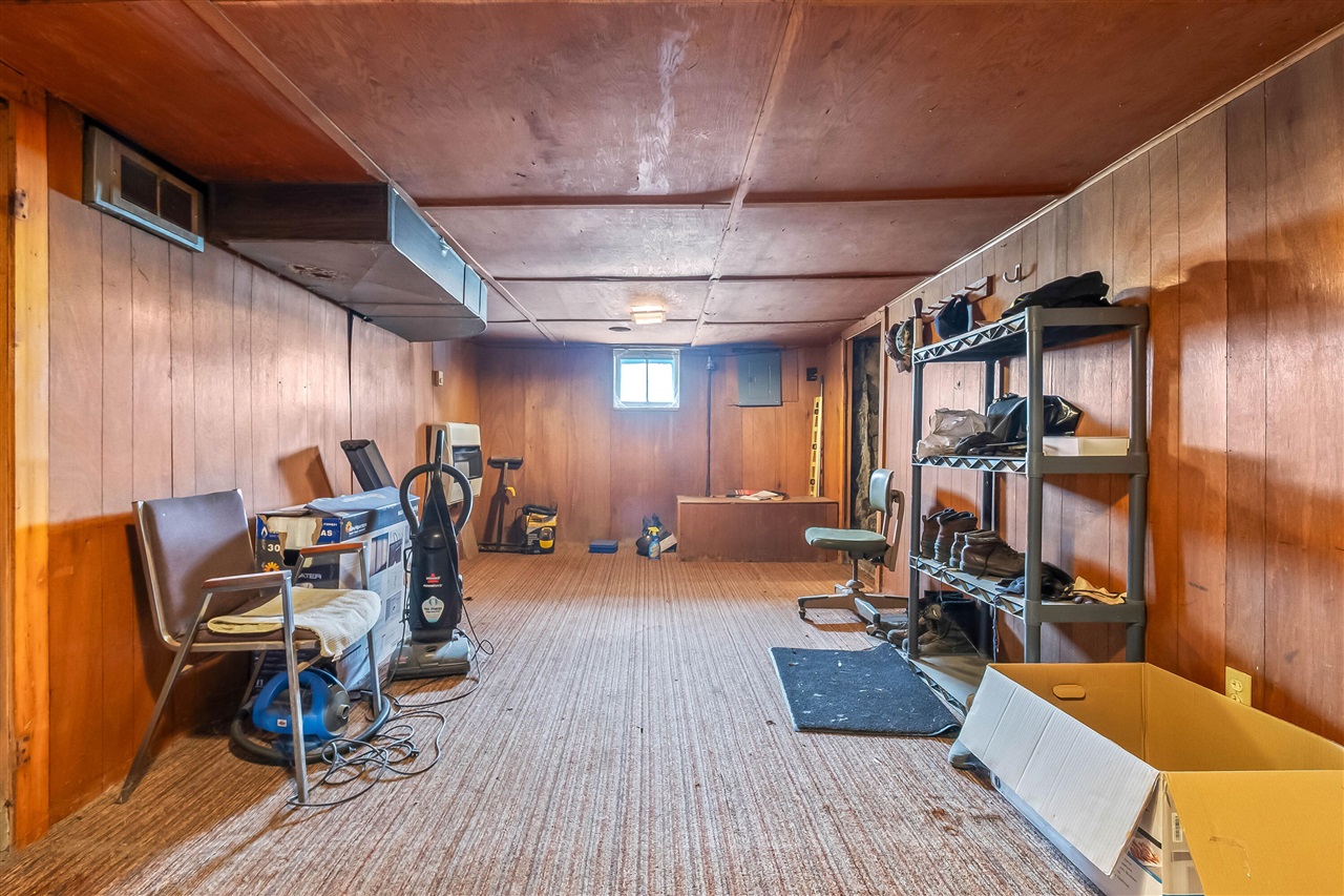 104 Mcclellan Street, Hillsdale, MI, 49242-1025