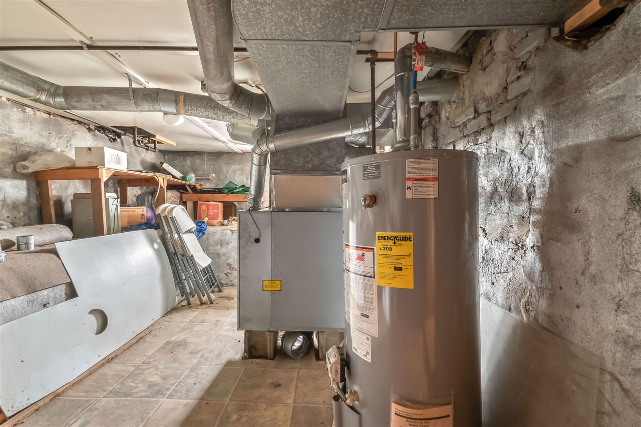 104 Mcclellan Street, Hillsdale, MI, 49242-1025