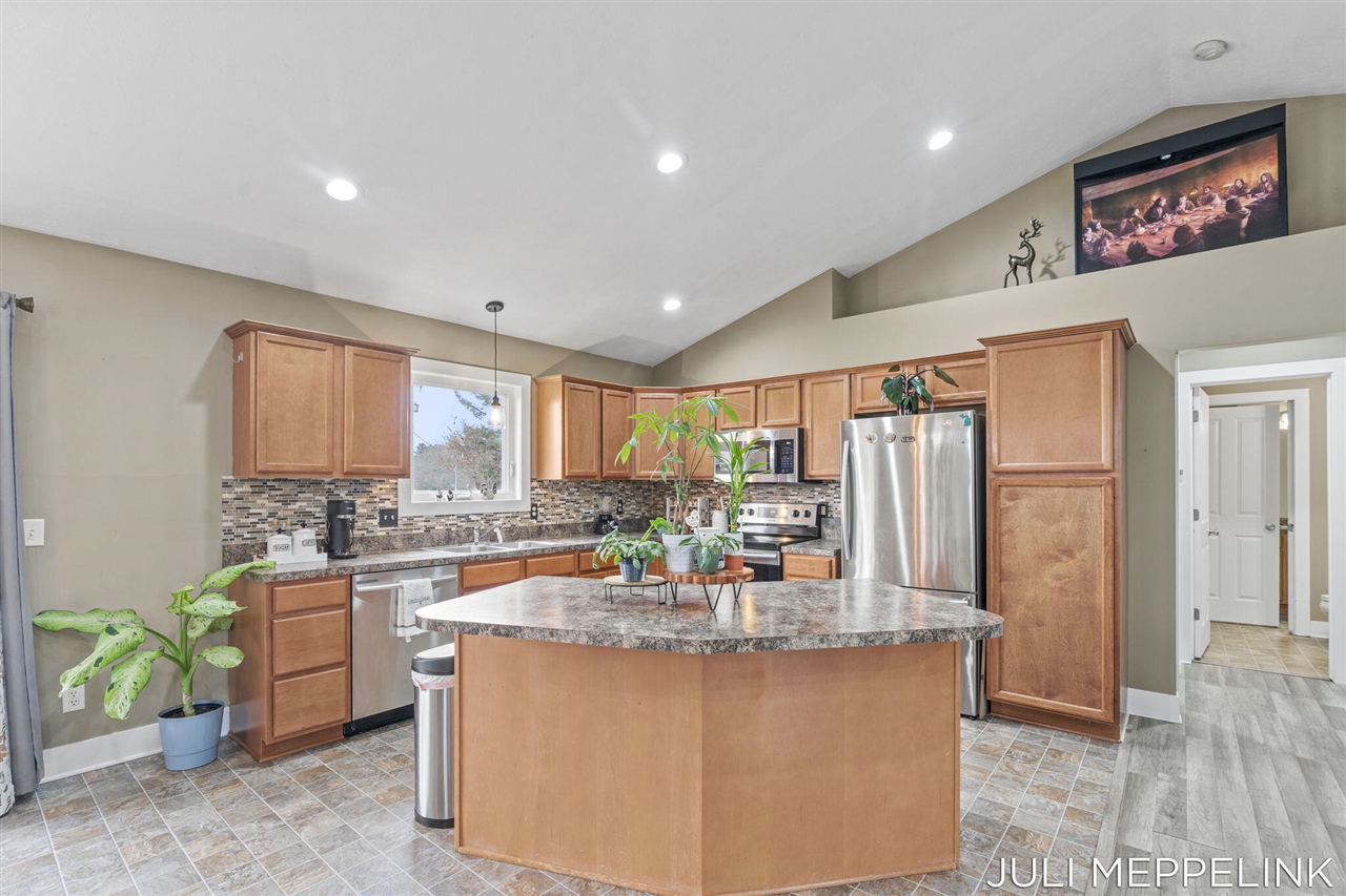 8700 142nd Avenue, West Olive, MI, 49460