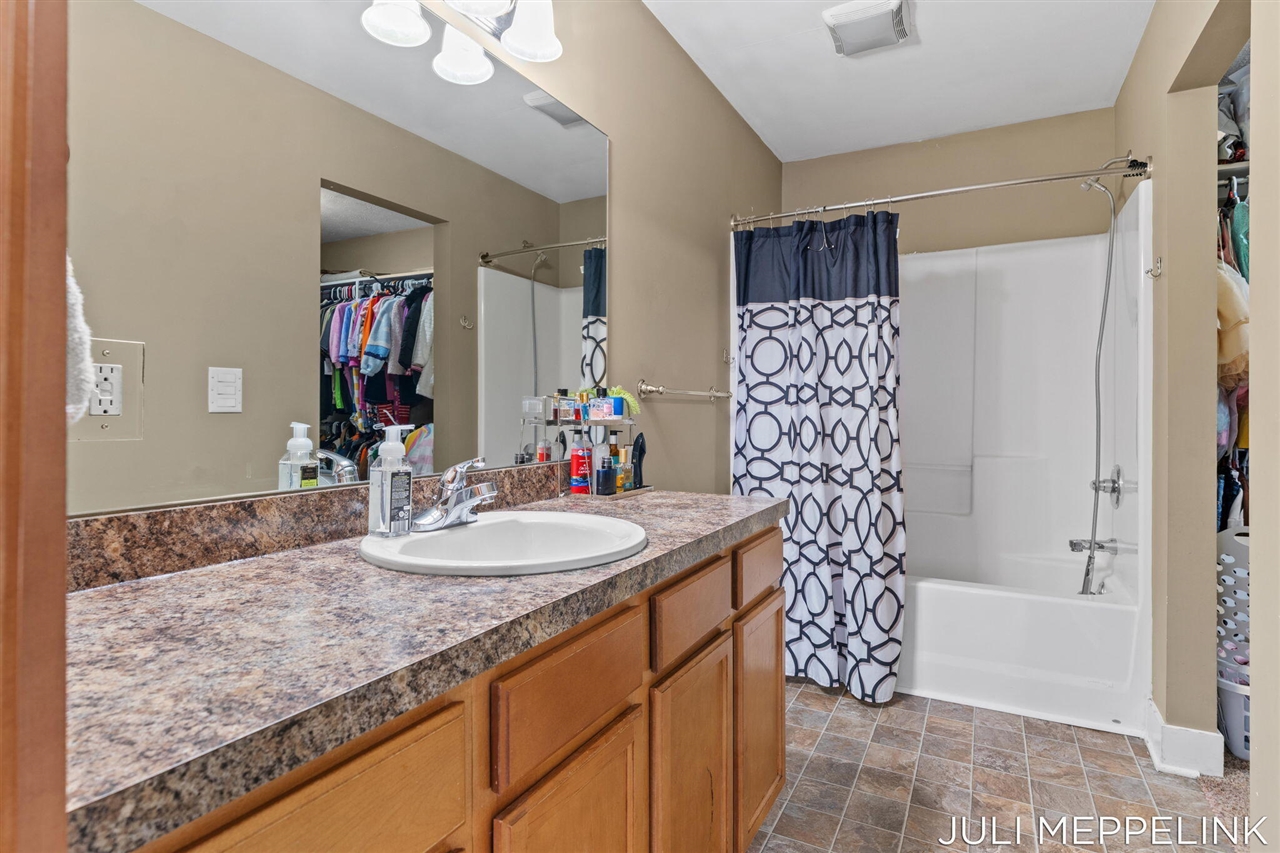 8700 142nd Avenue, West Olive, MI, 49460