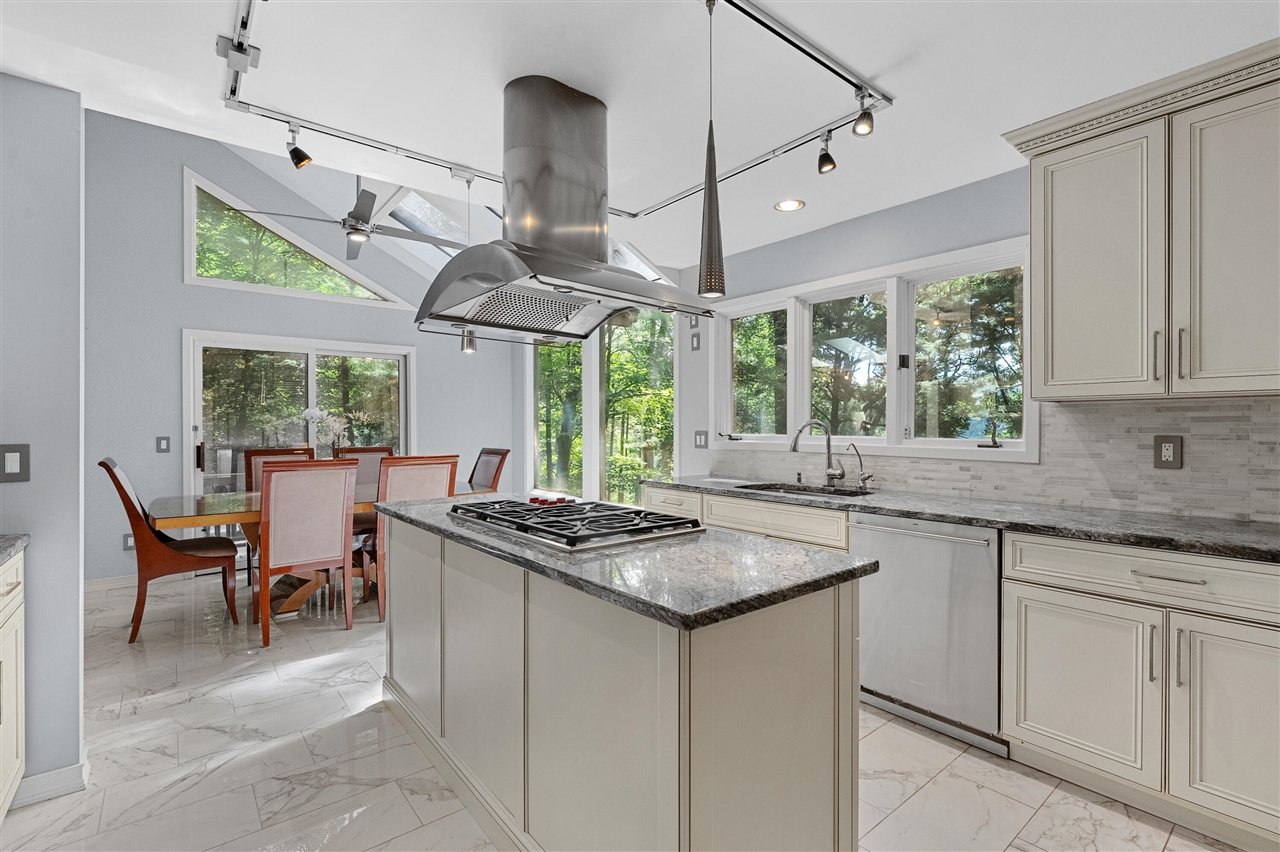 7129 Lakeridge Place, Kalamazoo, MI, 49009-9758