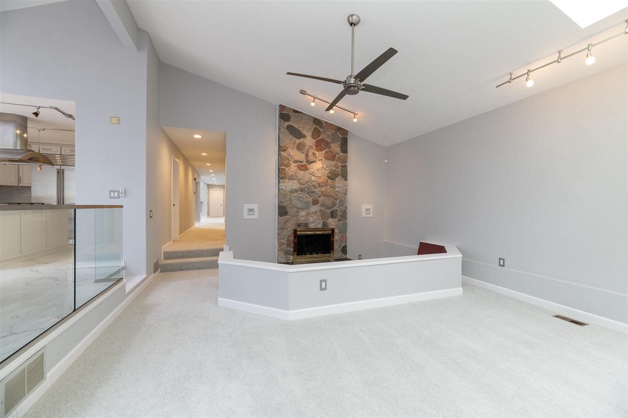 7129 Lakeridge Place, Kalamazoo, MI, 49009-9758