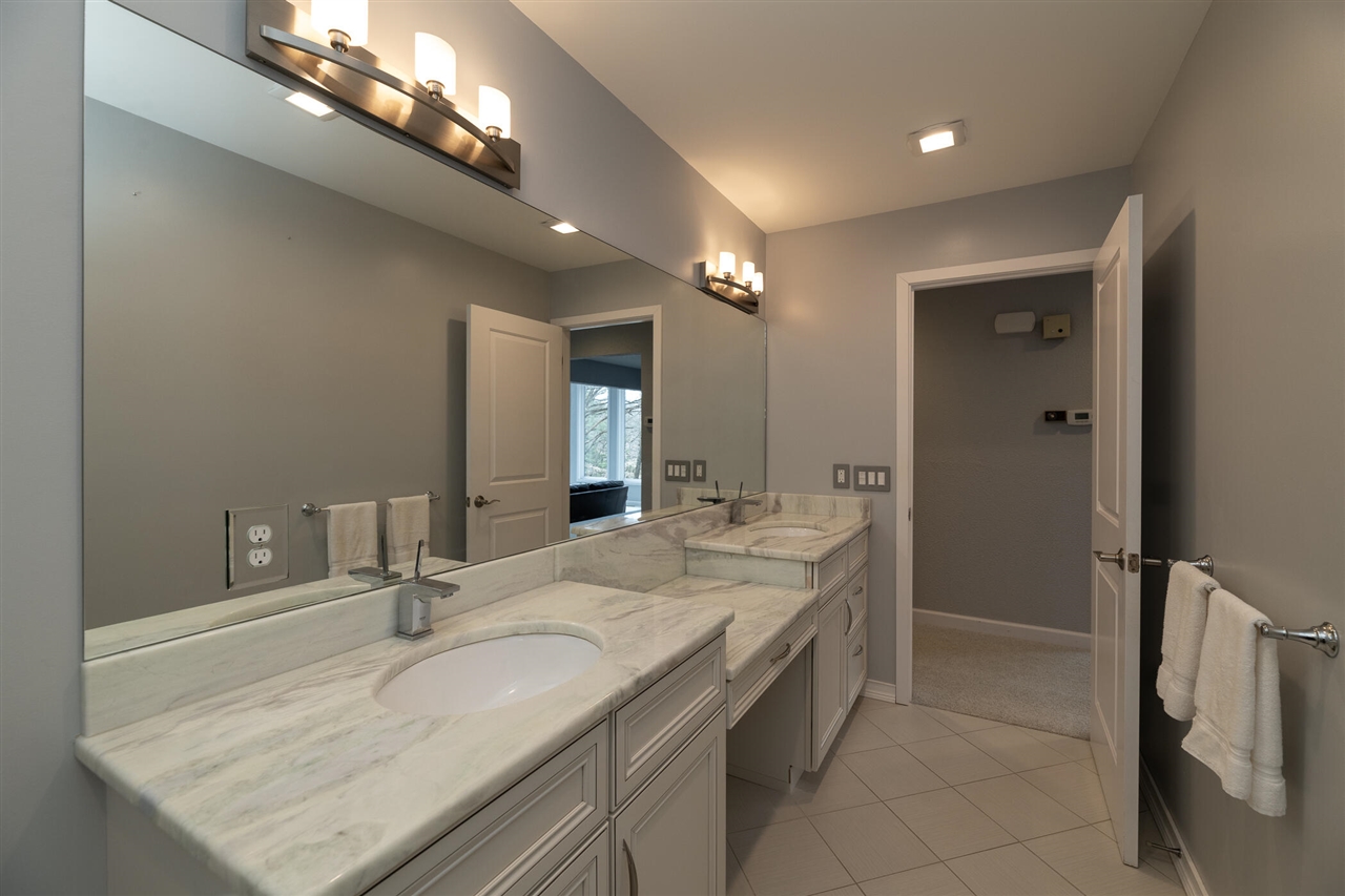 7129 Lakeridge Place, Kalamazoo, MI, 49009-9758