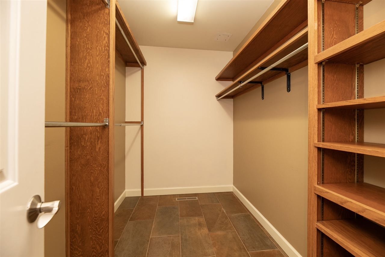 7129 Lakeridge Place, Kalamazoo, MI, 49009-9758