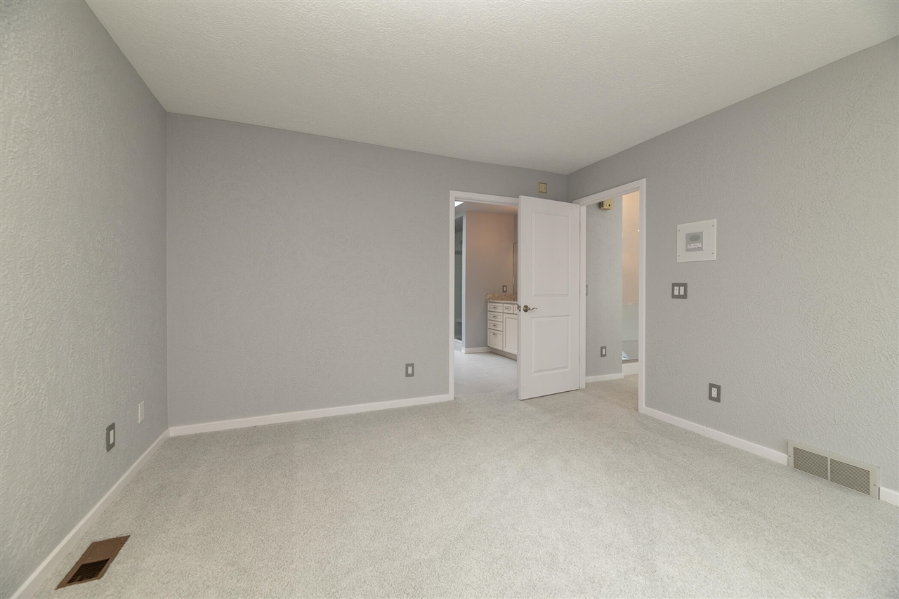 7129 Lakeridge Place, Kalamazoo, MI, 49009-9758