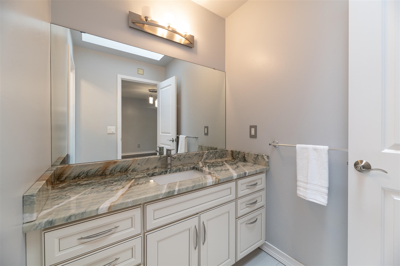 7129 Lakeridge Place, Kalamazoo, MI, 49009-9758