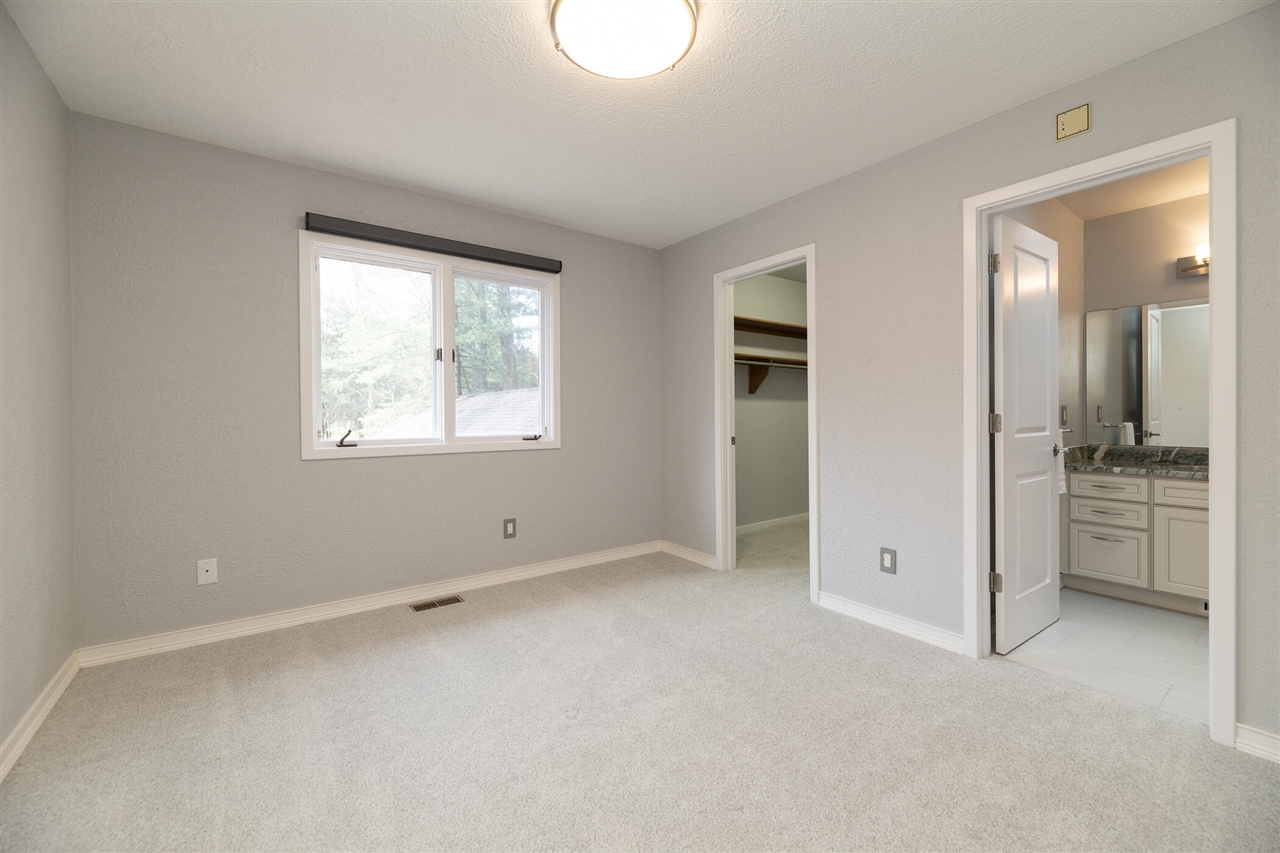 7129 Lakeridge Place, Kalamazoo, MI, 49009-9758