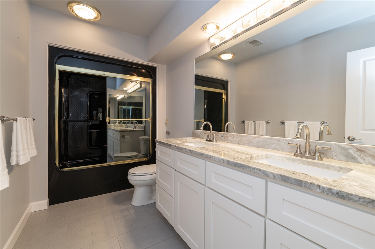 7129 Lakeridge Place, Kalamazoo, MI, 49009-9758