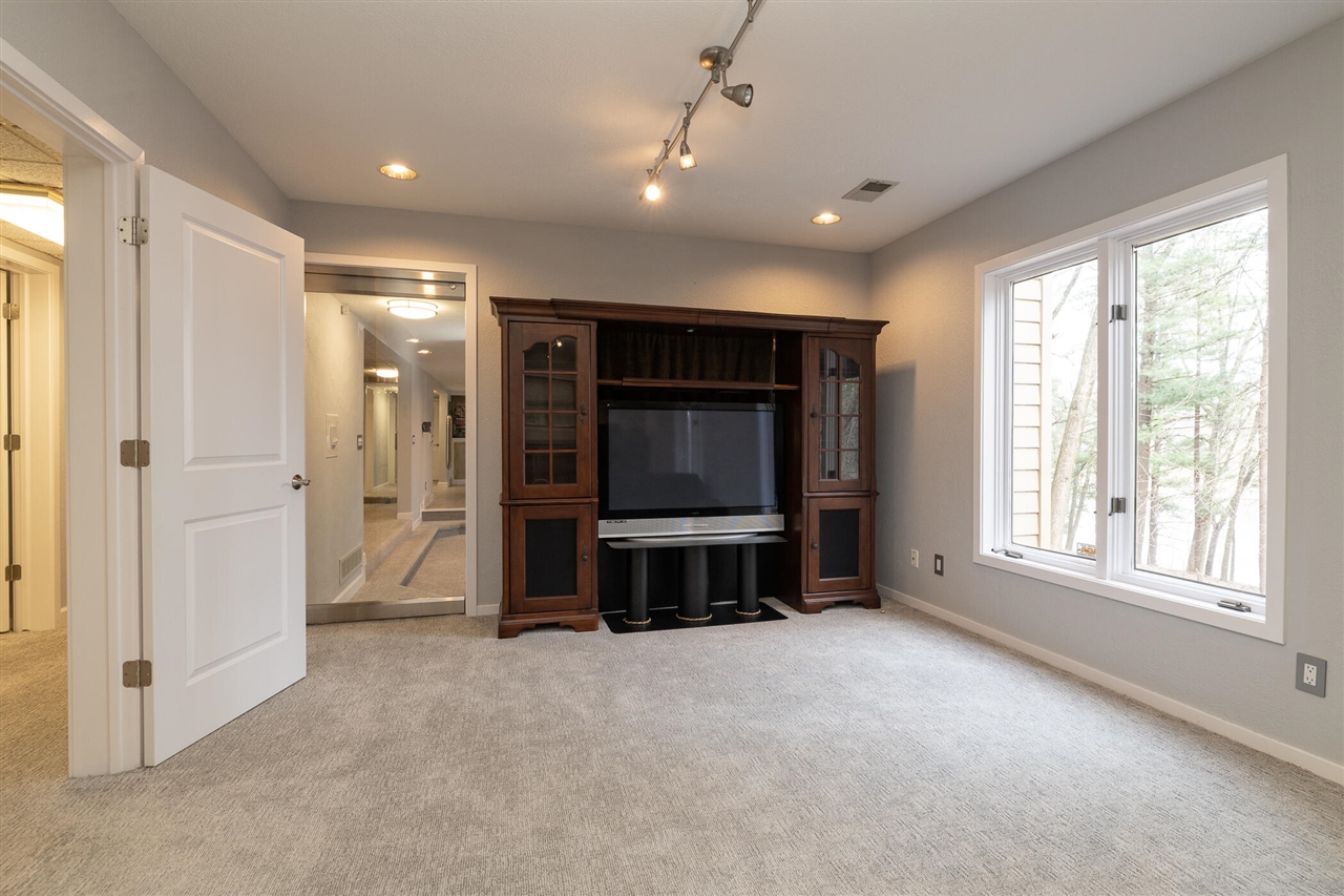 7129 Lakeridge Place, Kalamazoo, MI, 49009-9758