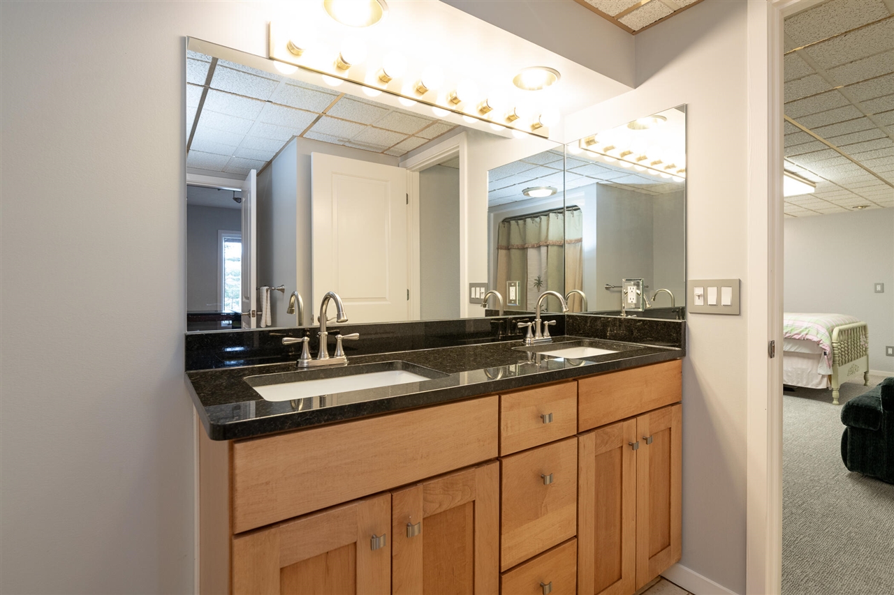 7129 Lakeridge Place, Kalamazoo, MI, 49009-9758