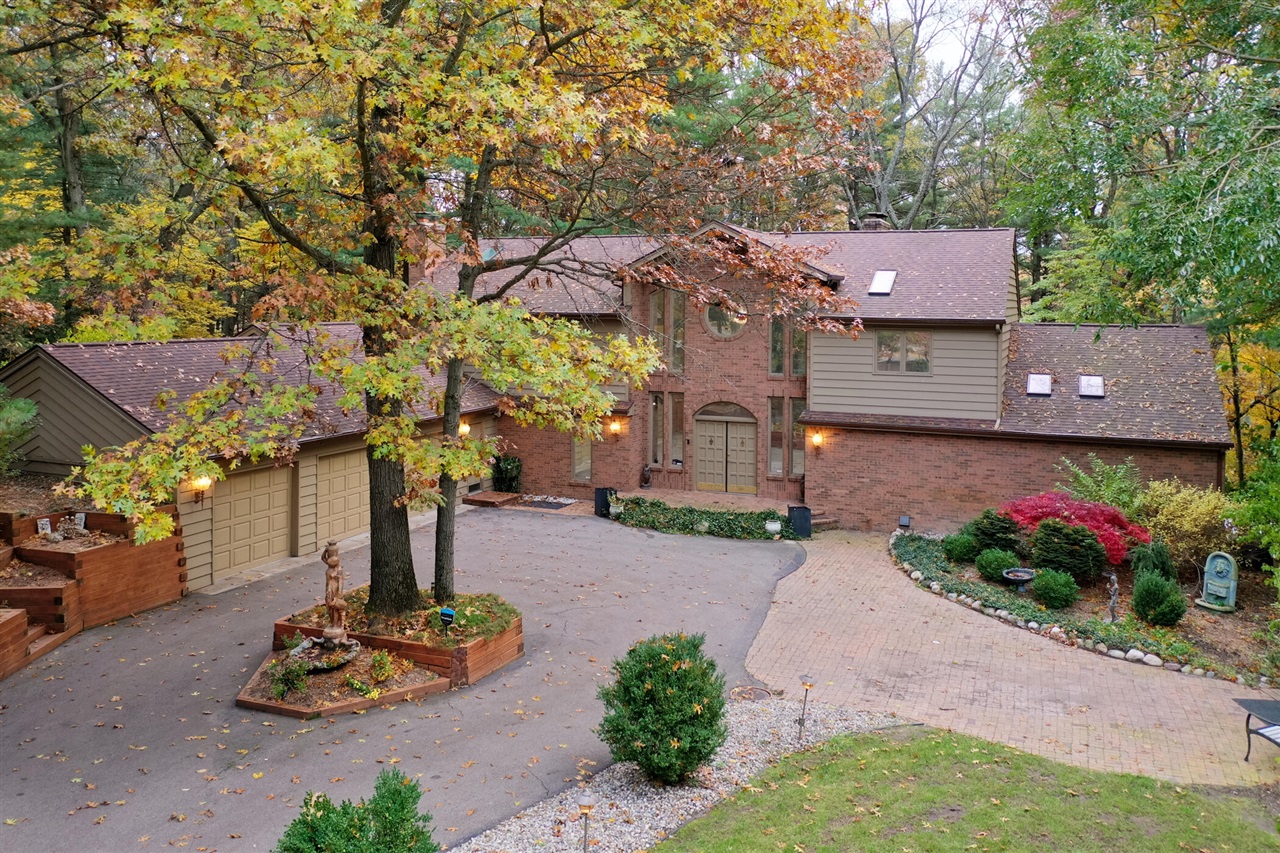 7129 Lakeridge Place, Kalamazoo, MI, 49009-9758