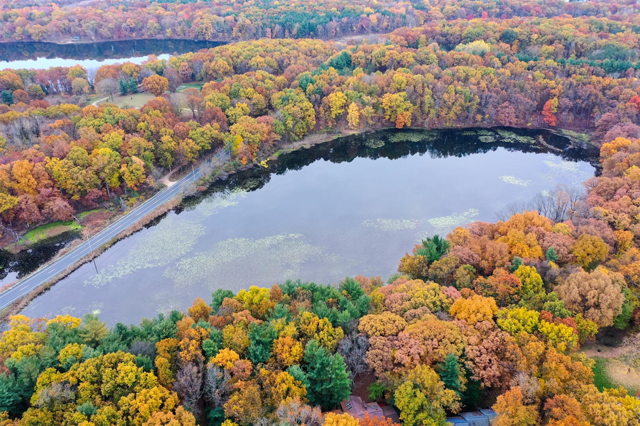 7129 Lakeridge Place, Kalamazoo, MI, 49009-9758