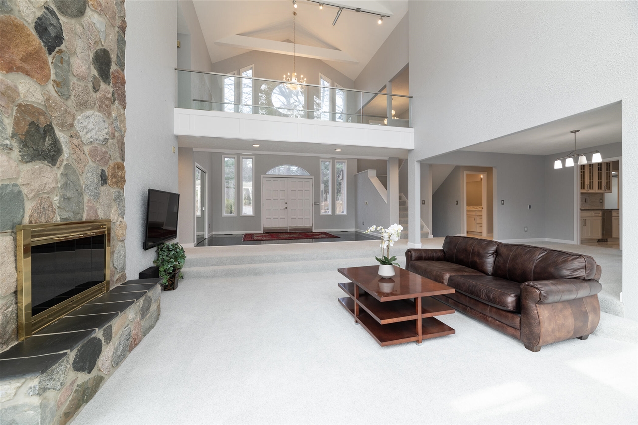 7129 Lakeridge Place, Kalamazoo, MI, 49009-9758