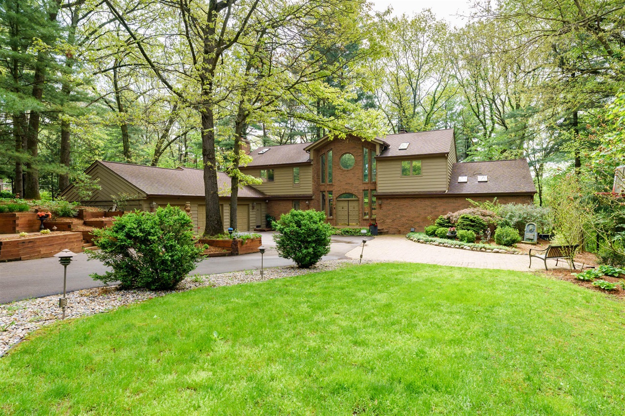 7129 Lakeridge Place, Kalamazoo, MI, 49009-9758