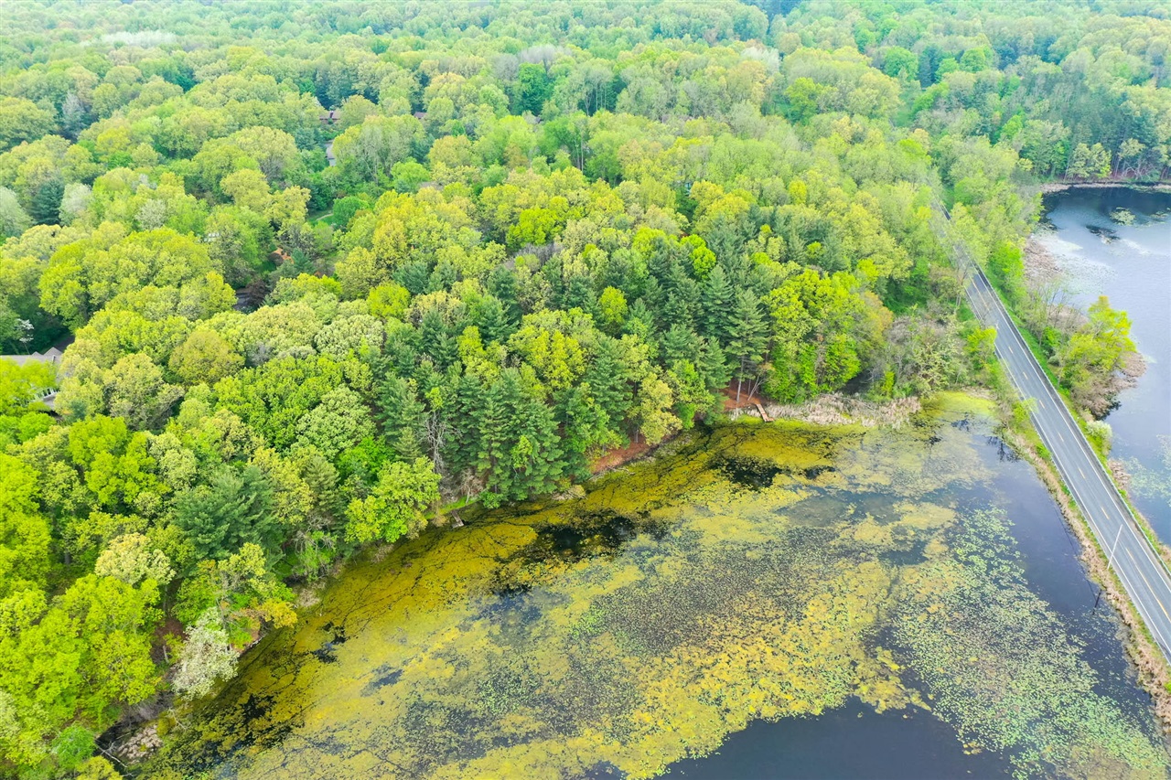 7129 Lakeridge Place, Kalamazoo, MI, 49009-9758