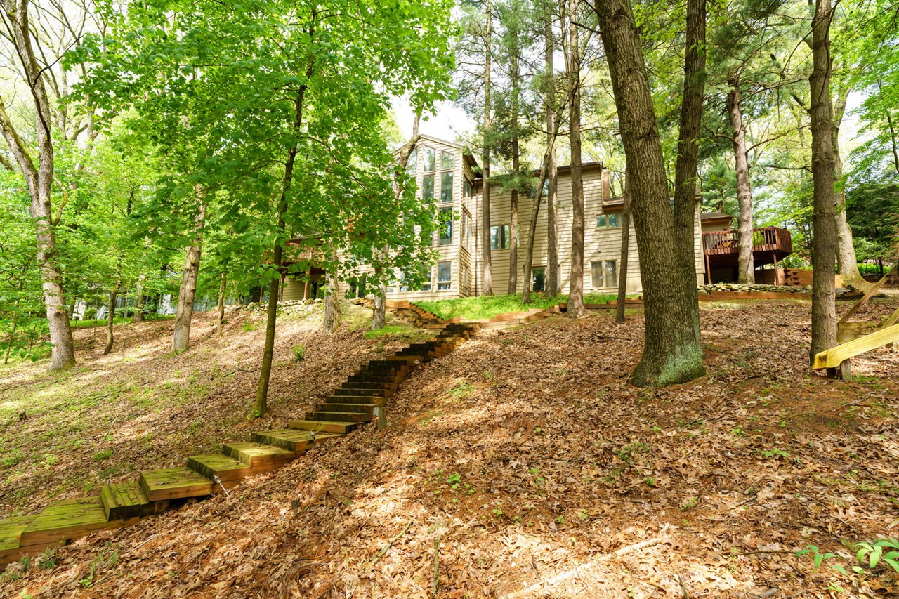 7129 Lakeridge Place, Kalamazoo, MI, 49009-9758