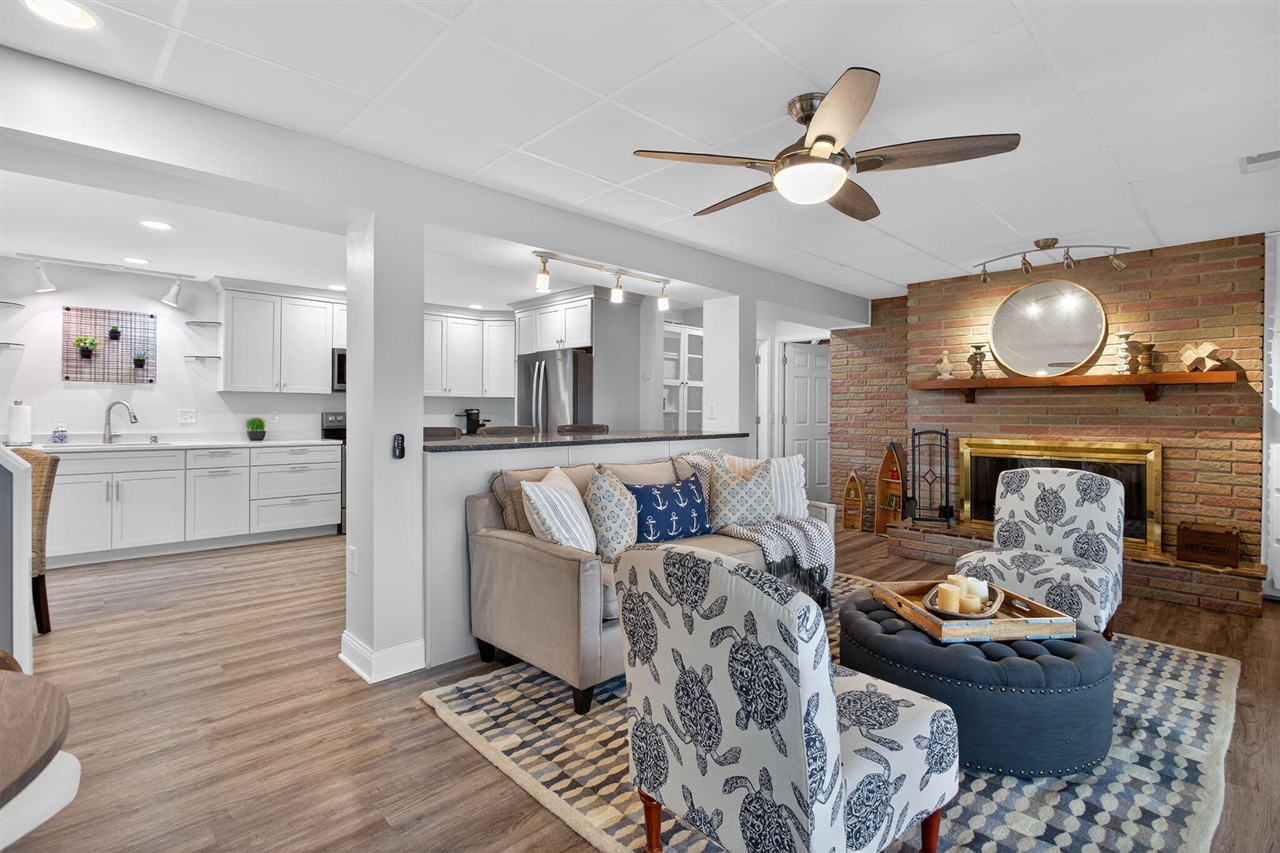 160 Eastshore Drive, Jerome, MI, 49249-9407