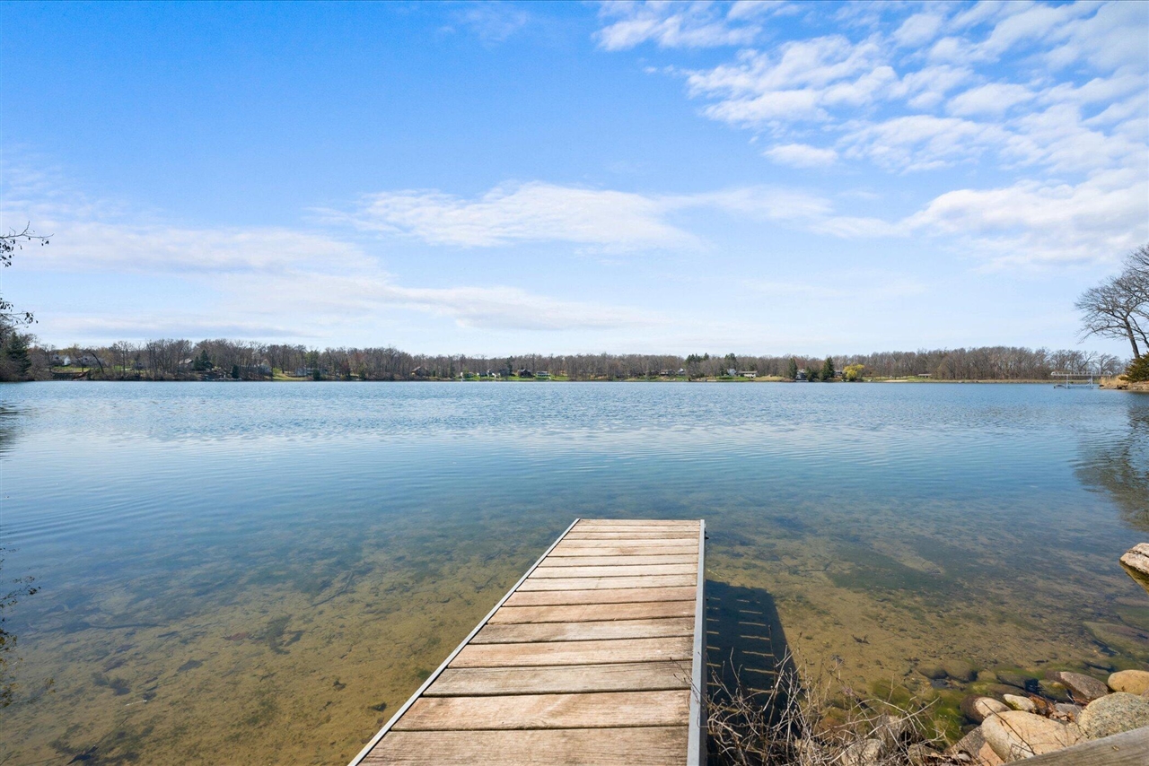 160 Eastshore Drive, Jerome, MI, 49249-9407