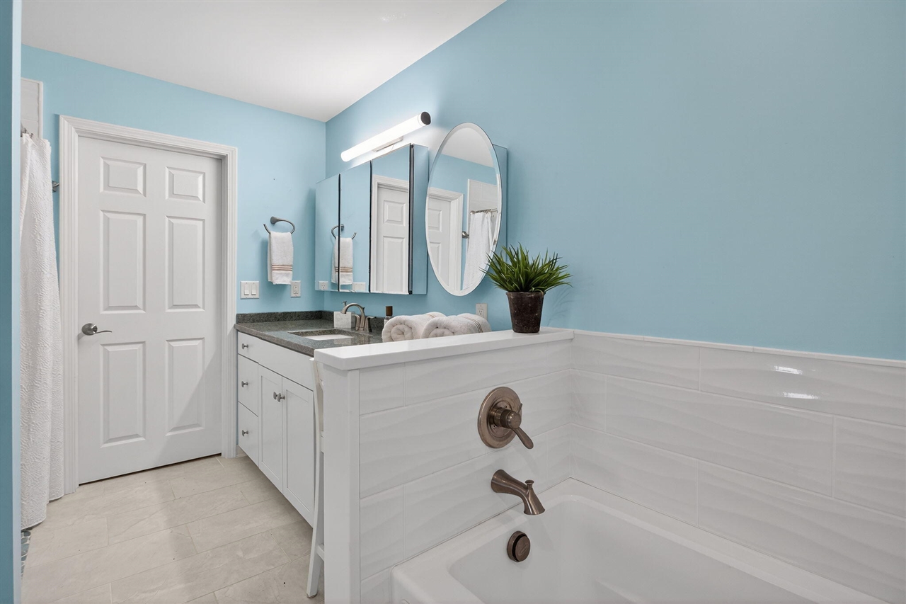 160 Eastshore Drive, Jerome, MI, 49249-9407