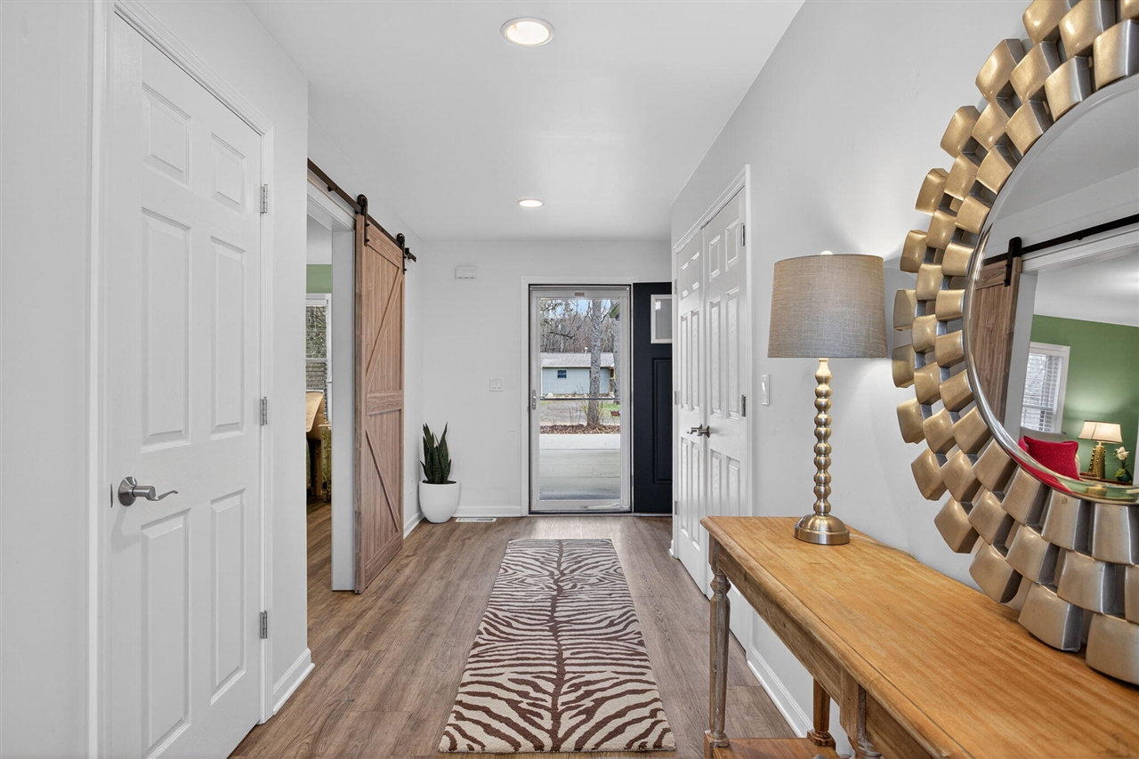 160 Eastshore Drive, Jerome, MI, 49249-9407