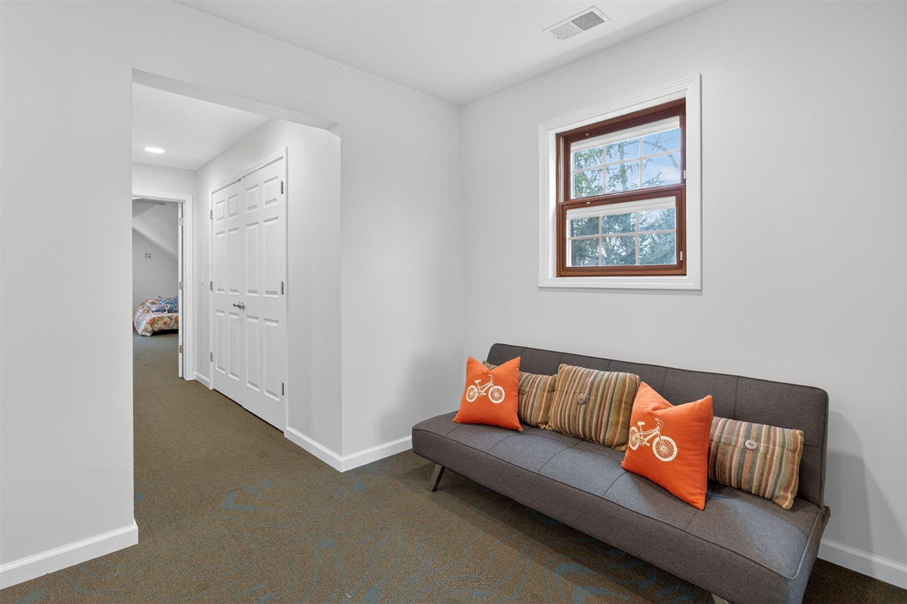 160 Eastshore Drive, Jerome, MI, 49249-9407