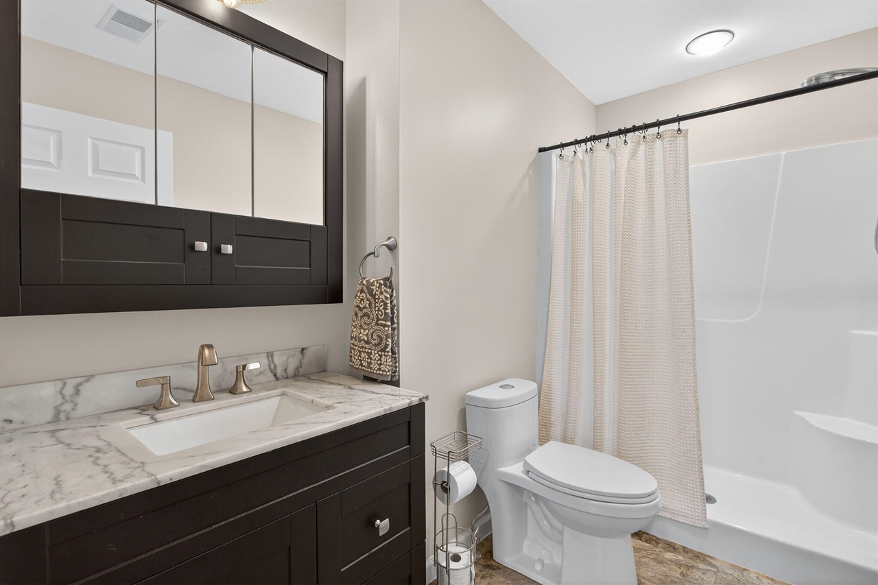 160 Eastshore Drive, Jerome, MI, 49249-9407