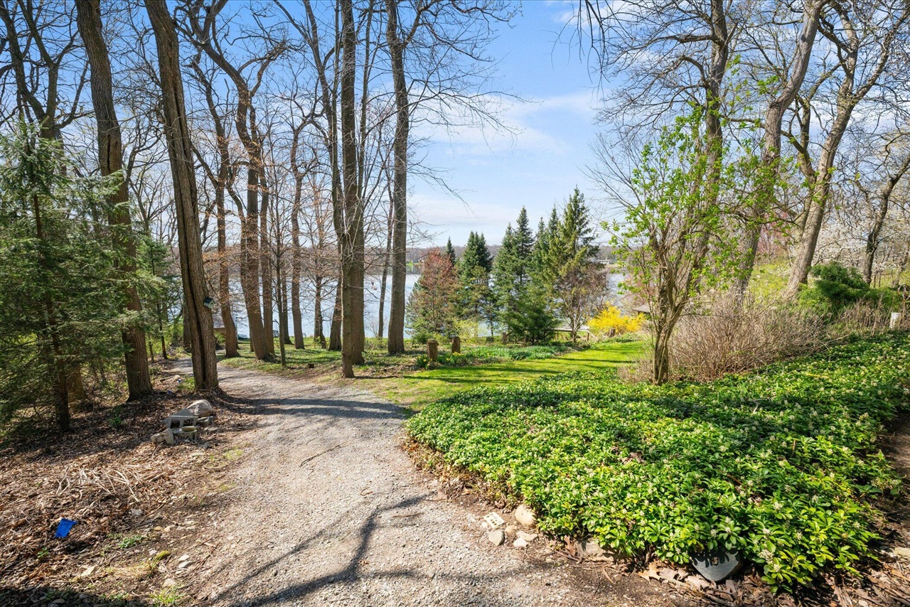 160 Eastshore Drive, Jerome, MI, 49249-9407