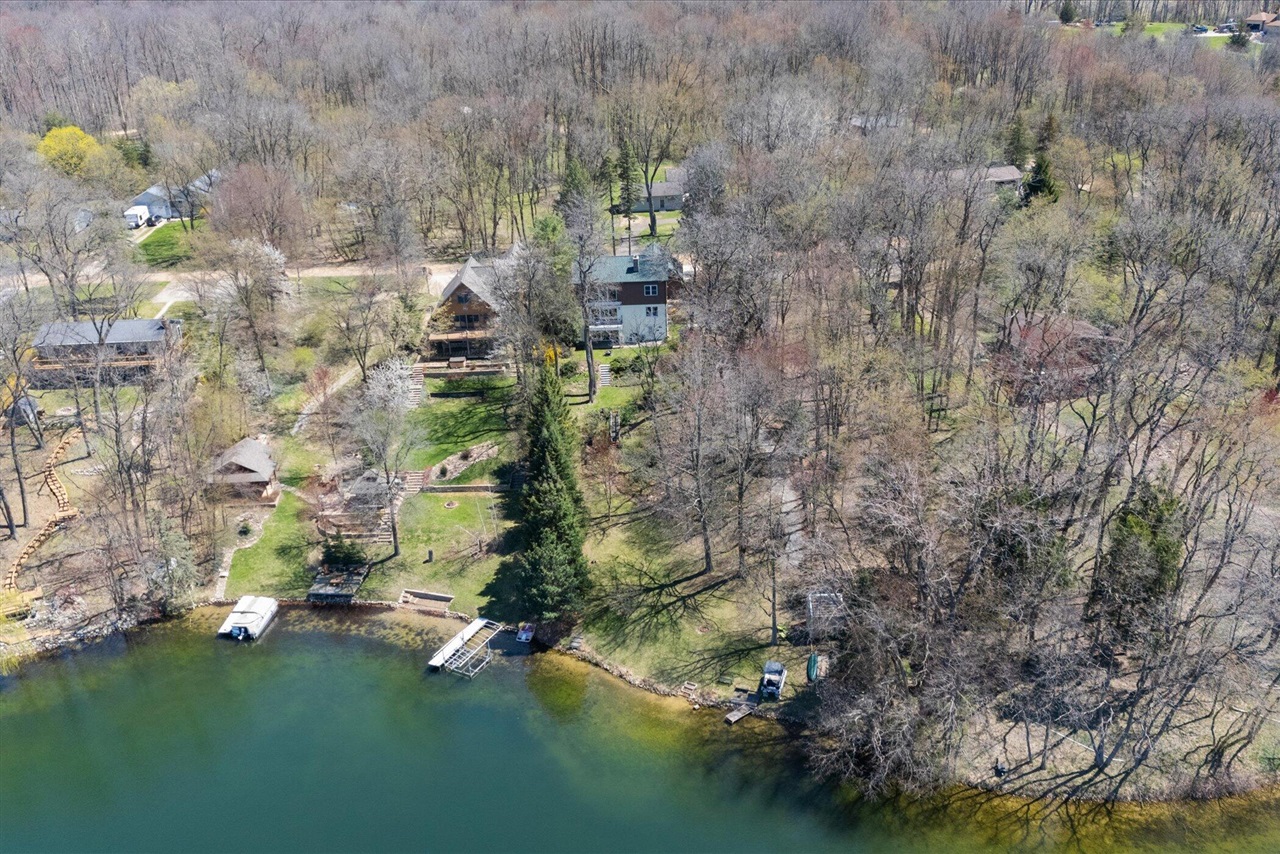 160 Eastshore Drive, Jerome, MI, 49249-9407